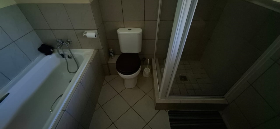 To Let 2 Bedroom Property for Rent in Buh Rein Estate Western Cape